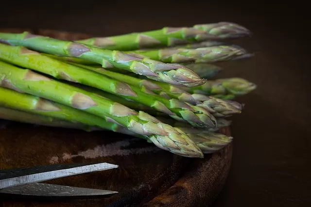 Garlic & Onion Roast Asparagus